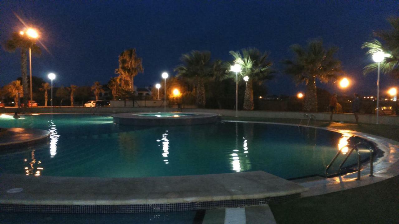 شقة Bajo Con Jardin Wifi Junto Al Mar أوريويلا المظهر الخارجي الصورة
